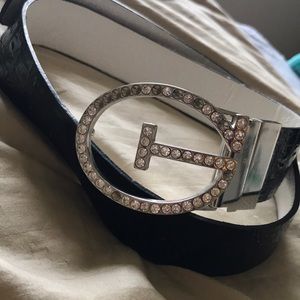 Guess belt